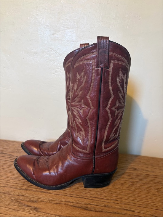 Tony Lama Other - Vtg Tony Lama brown boots western 8.5 men’s red brown cognac color